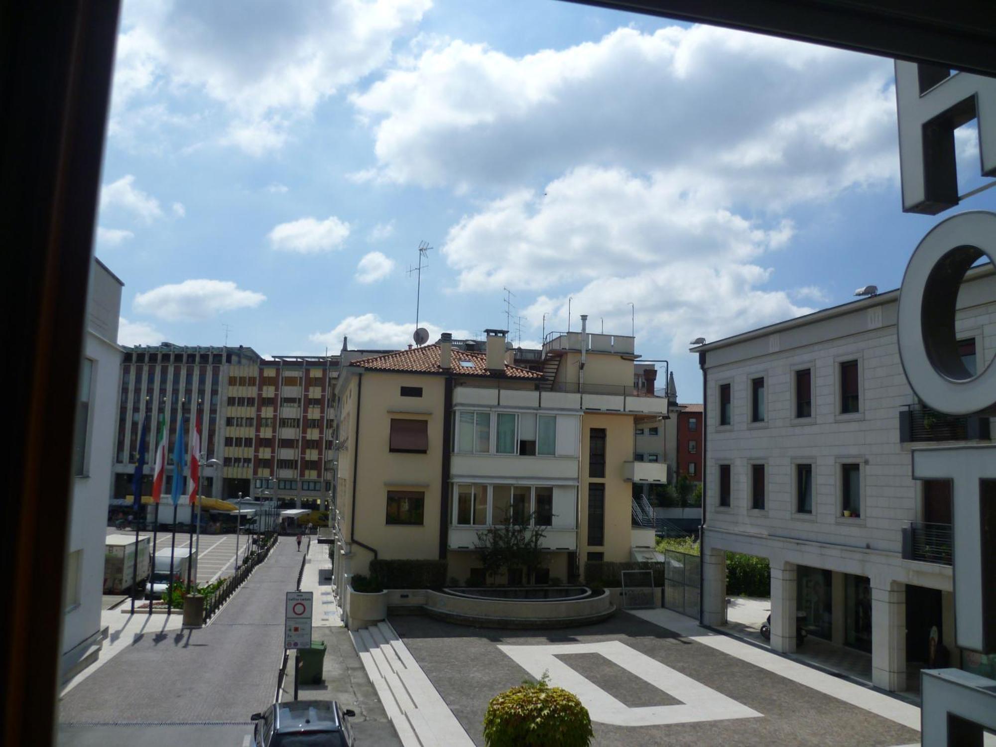 Hotel Minerva Pordenone Zewnętrze zdjęcie