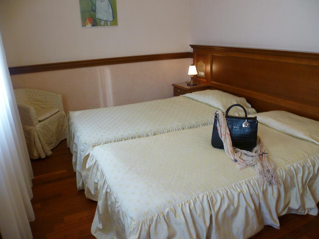 Hotel Minerva Pordenone Zewnętrze zdjęcie